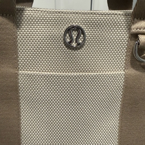 lululemon mini tote bag - Picture 3 of 5
